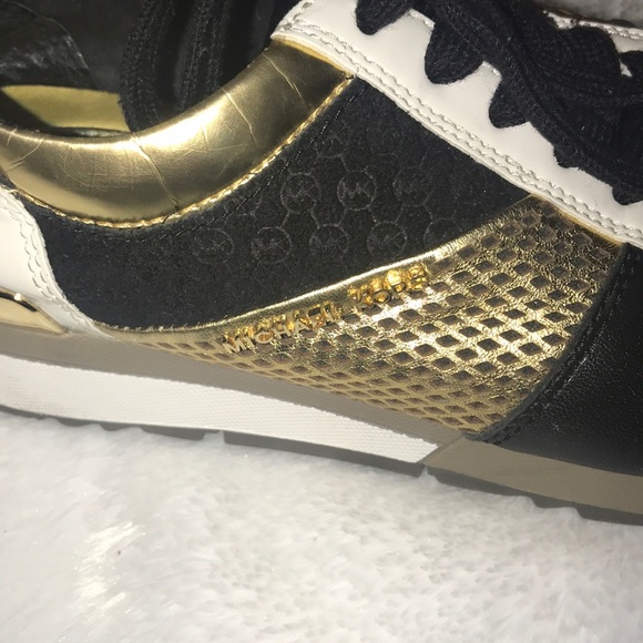 Michael Kors gold blk sneaker size 8-preowned - Picture 9 of 14